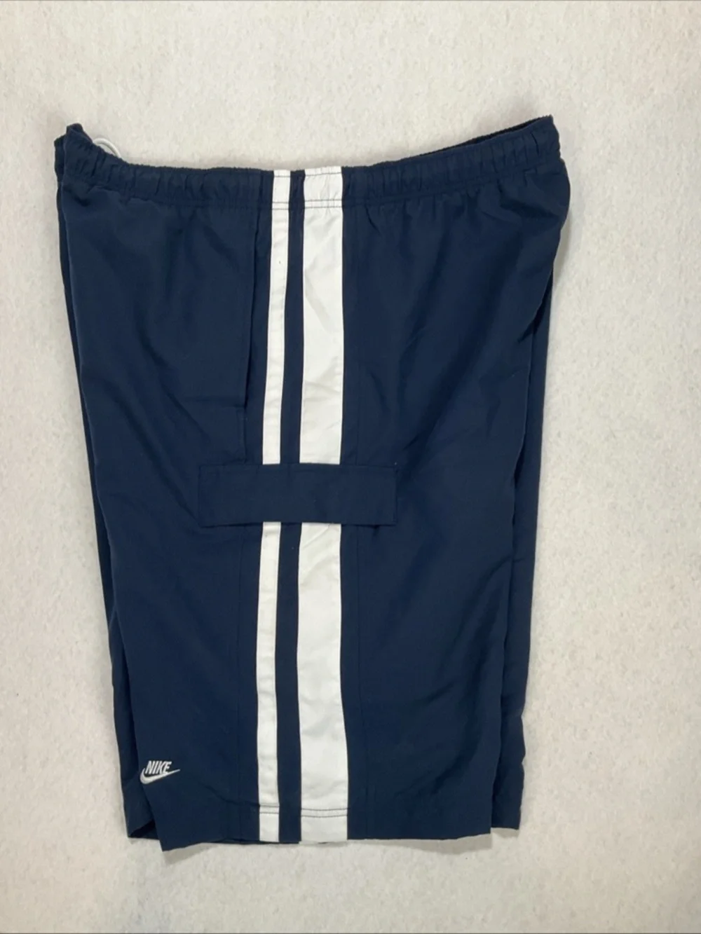 Nike Men’s Lined Shorts Navy with White Striping Pockets Size 2XL Y2K style